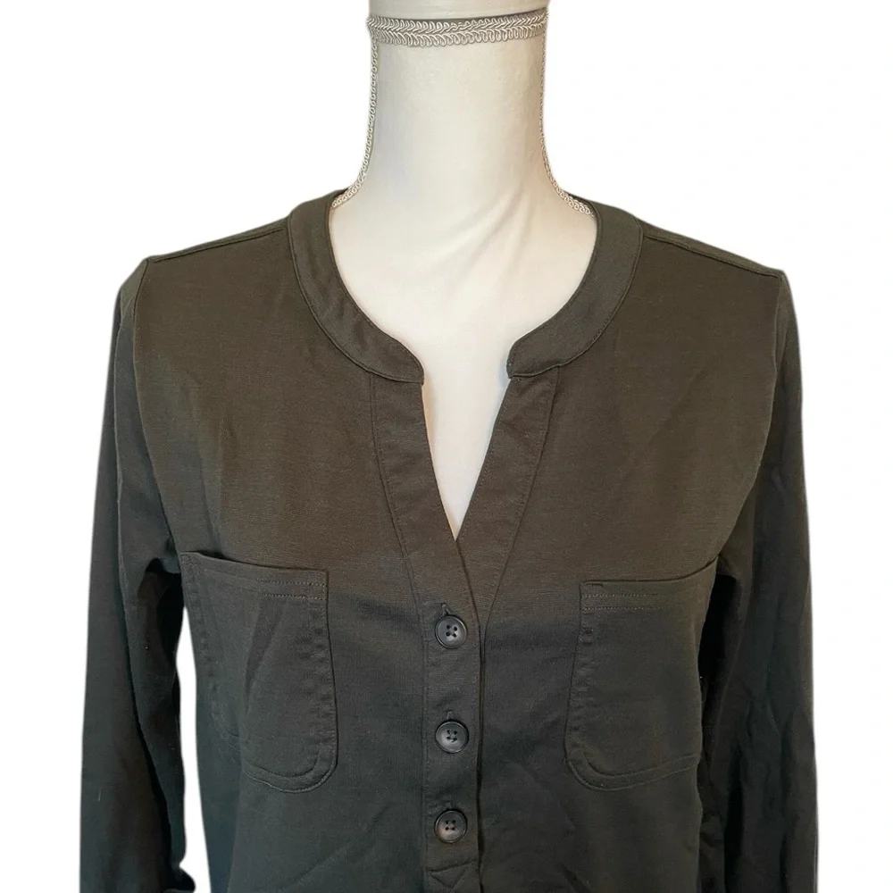 Old Navy Army Green 3/4 Sleeve Buttoned Mandarin Collar Women’s Blouse Small
